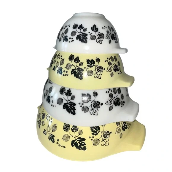 PYREX 🌼 Yellow Gooseberry Cinderella Nesting Mixing Bowl Complete Set - VINTAGE - Picture 7 of 7